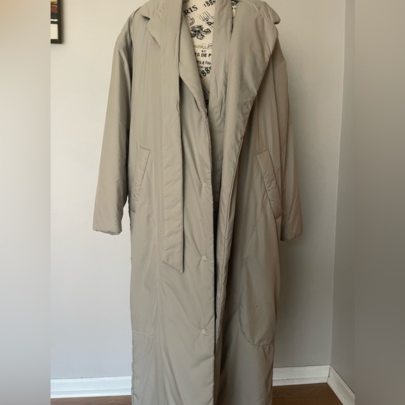 Pre LOVED Lululemon Insulated Trench - Picture 9 of 12